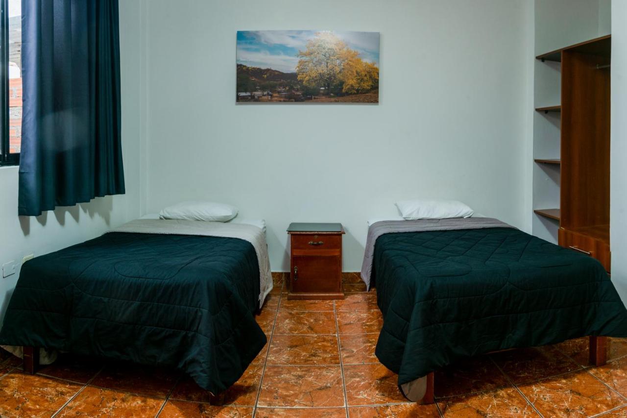 Hospedaje Gran Imperial Тумбес Екстериор снимка