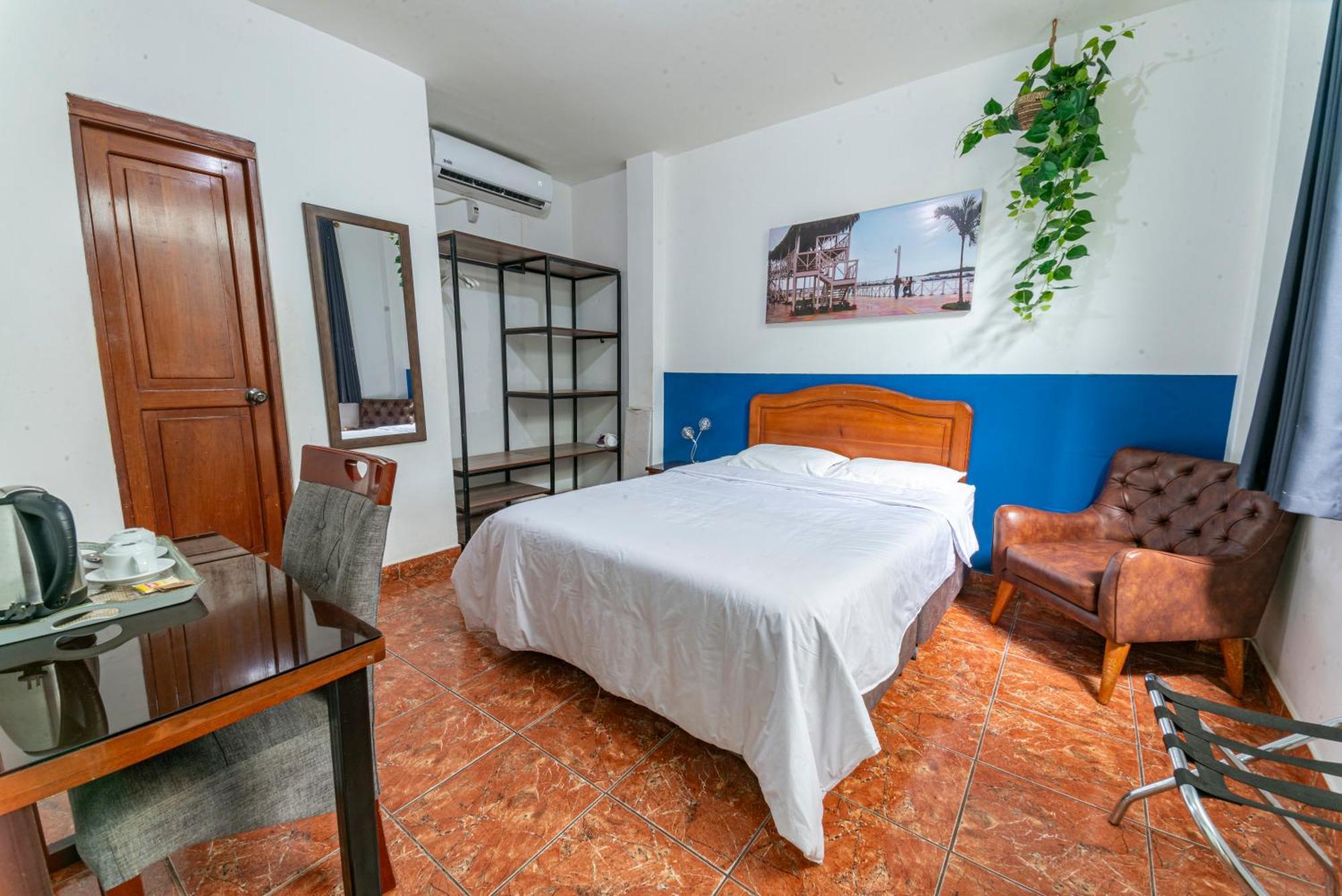 Hospedaje Gran Imperial Тумбес Екстериор снимка
